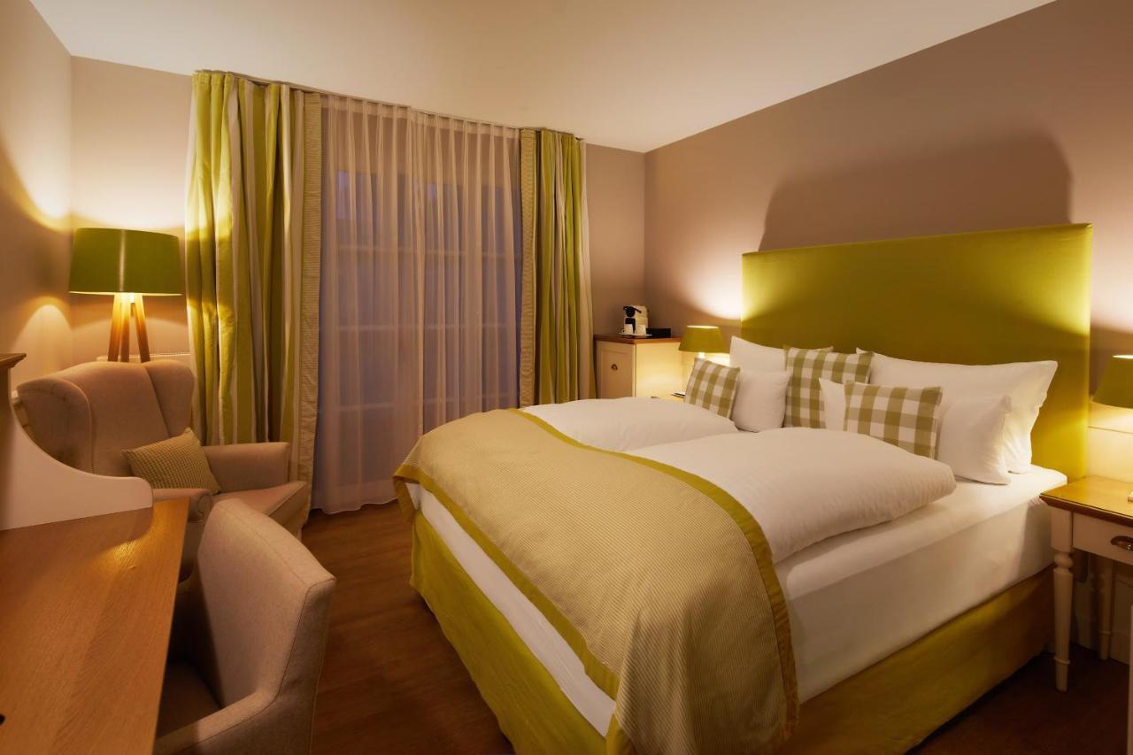 Fuchsbau Romantik & Restaurant & Fox Bar Hotel 4*