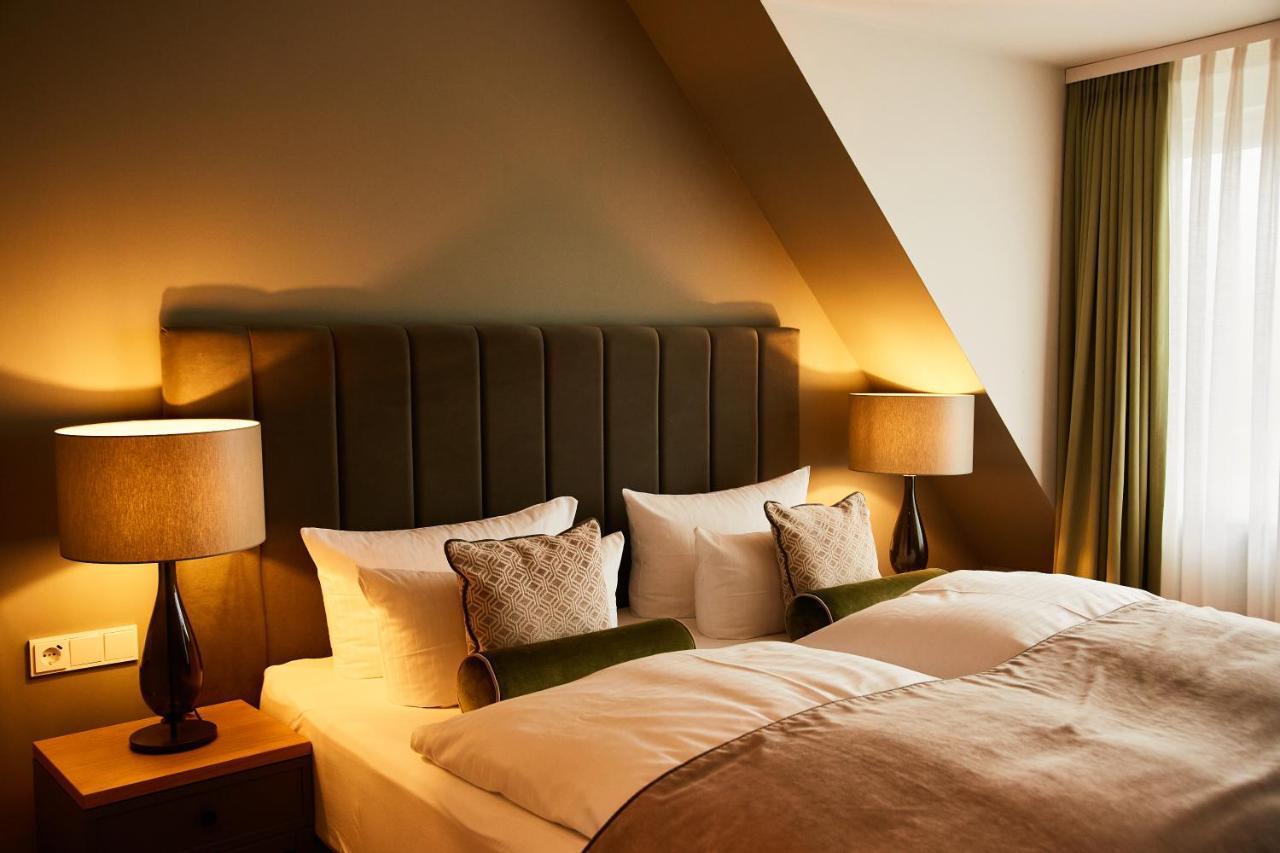 Fuchsbau Romantik & Restaurant & Fox Bar Hotel 4*